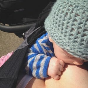 Breastfeeding & Babywearing | @momma_fahey