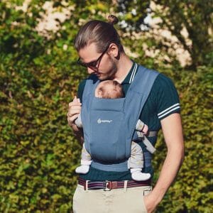 Embrace Newborn Carrier | @flying_daddy_george