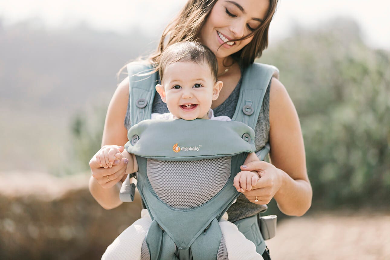 Two New Summer Colourways Now Available in the Ergobaby Embrace and All Position 360 Baby Carriers!