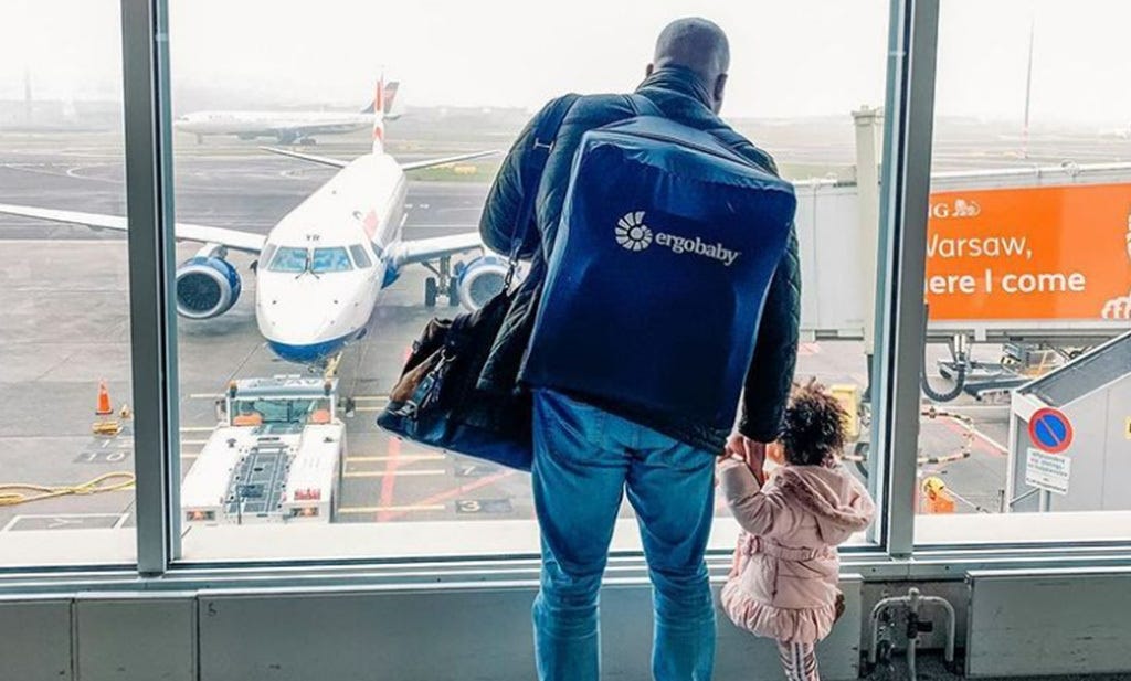 Flying with a baby: the most important questions and answers about your trip