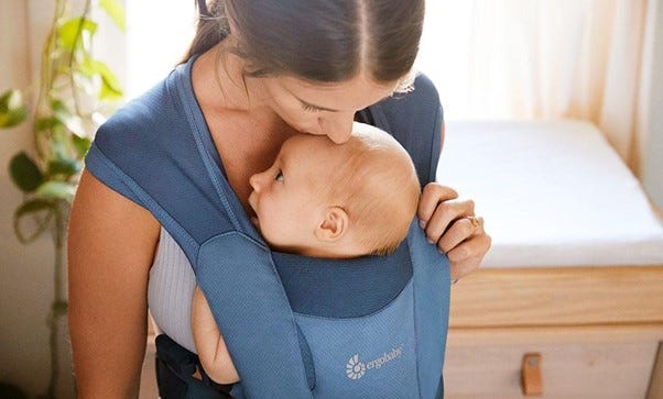 Ergobaby Newborn carrier Embrace - Summer baby essentials