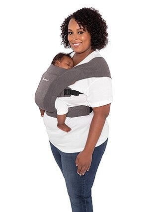 How Do I fit a Newborn in the Embrace Carrier? (less than 23 in)